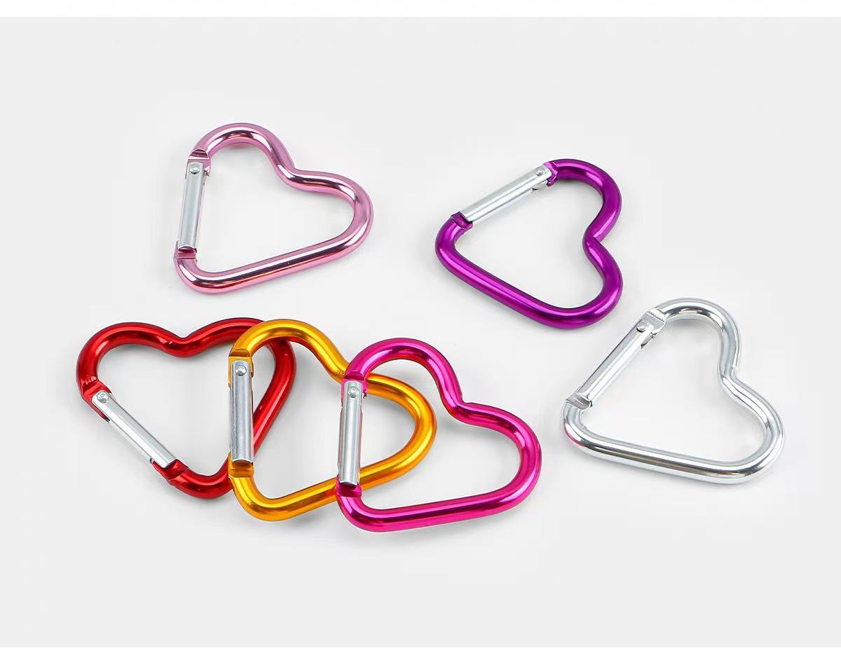 5 個アルミ合金カラフルなハートスプリングクラスプカラビナキ - Pet Supplies Direct のレビューと価格